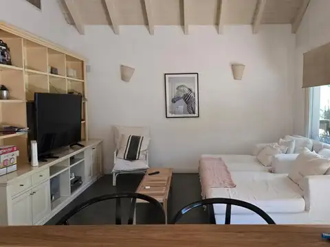 HERMOSO CHALET EN ALQUILER CLUB DE CAMPO "LOS PINGÜINOS"