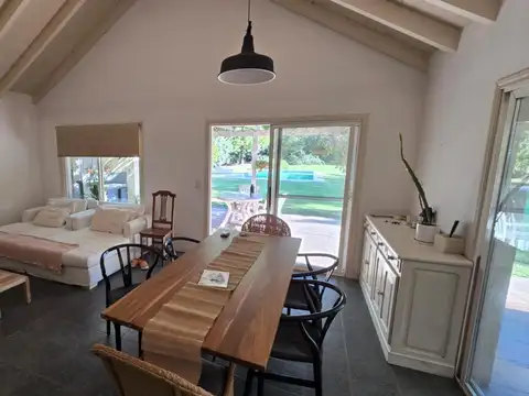 HERMOSO CHALET EN ALQUILER CLUB DE CAMPO "LOS PINGÜINOS"