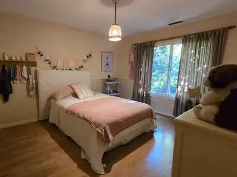 Casa 5 ambientes con 4 baños