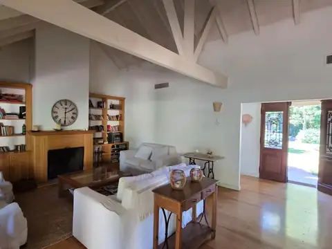 Casa en Alquiler de 4 dormitorios