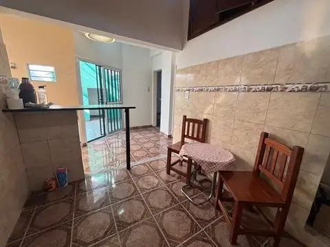 Depto Tipo Casa 3 ambientes con 2 baños