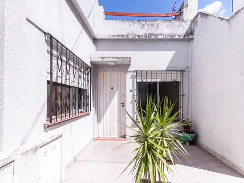 Depto Tipo Casa 4 ambientes con 1 baño