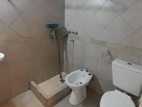 ¡EN VENTA DEPARTAMENTO DE 2 AMBIENTES EN RAMOS MEJIA!