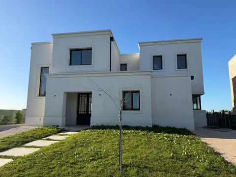 Casa 4 Dormitorios en Santa Ana, Villanueva - Tigre