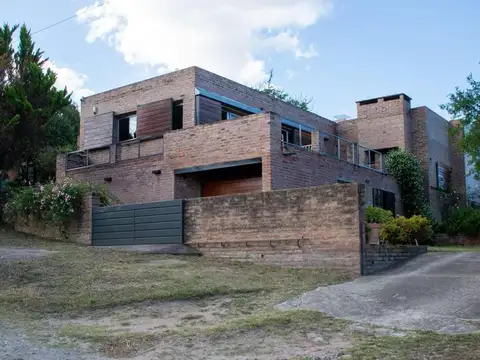 Casa en venta - 3 Dormitorios 1 Baño - Tantí