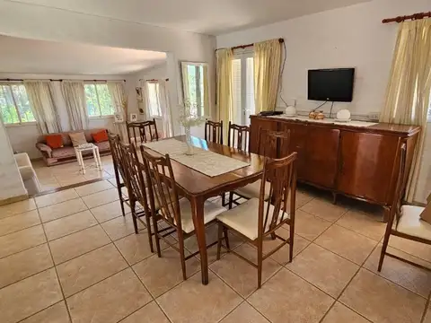 VENTA CASA CATEGORIA VISTA AL LAGO BIALET MASSE