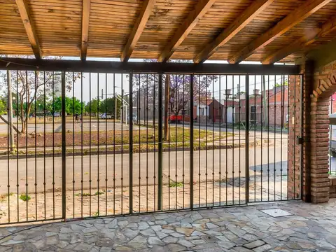 Zona Sur. B° Limache. Capitán Pedro Giachino. Mza 1. Casa 100