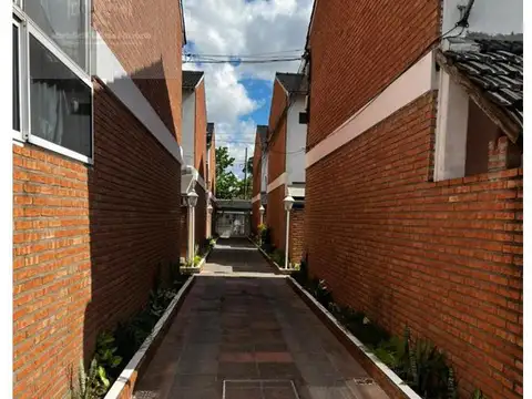 Depto Tipo Casa 3 ambientes con 1 baño