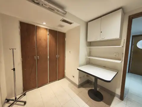 Oficina en Alquiler en Barrio Norte, USD 1.250