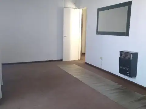 Centro Av. Gral Paz 636 SEMIPISO 2 dor ext c/balcón