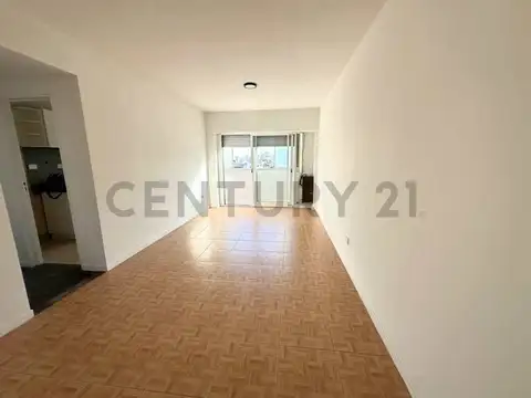 Castro Barros 1100, Piso 0