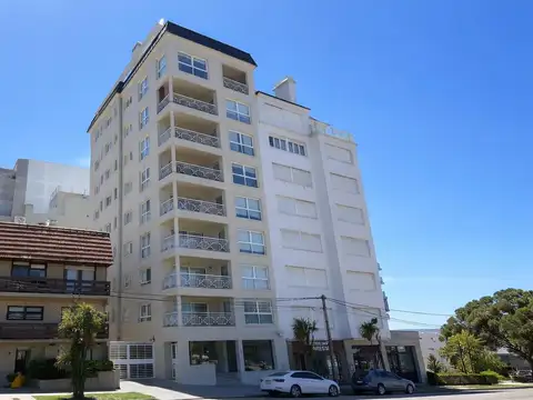 VENTA - Departamento 4 ambientes en Colon y Paunero