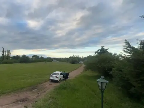 SE VENDE LOTE 2401 M2 LA MELINCA OPORTUNIDAD