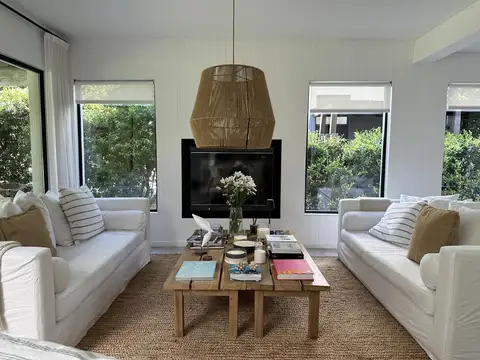 Casa en Alquiler Temporal en Santa Barbara, USD 7.000