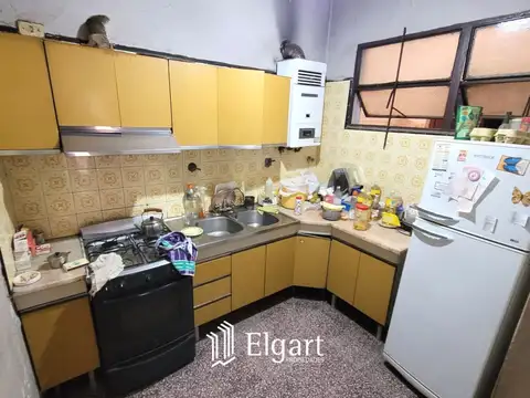 Casa - Venta - Argentina, San Miguel de Tucumán -  Carlos Pellegrini 200