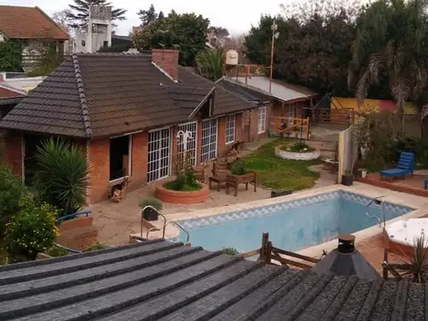 Casa 6 ambientes con 5 baños