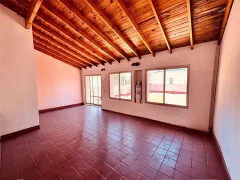Depto Tipo Casa 4 ambientes con 2 baños