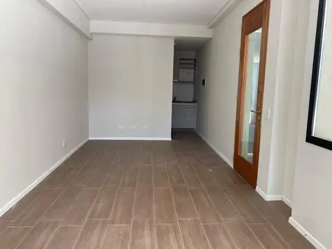 Local en venta,  al frente, República de la Sexta Rosario