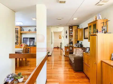 Casa 4 ambientes con 4 baños