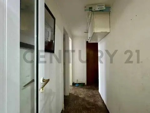 14 de julio 717 , Piso 1