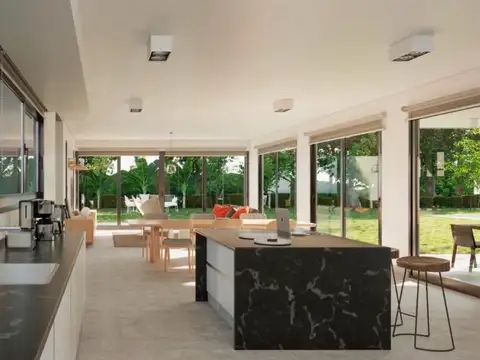 Casa en Venta al Oeste