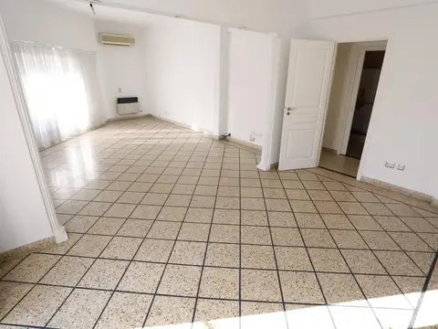 Depto Tipo Casa en Venta de 5 ambientes