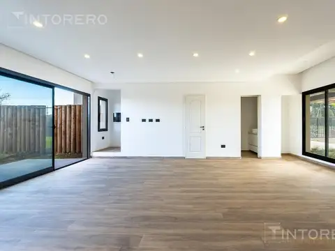 Depto Tipo Casa en Venta en Ezeiza, USD 180.000