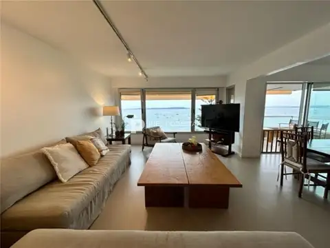 Departamento 5 ambientes con 3 baños