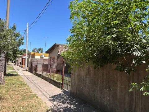 Casa 3 ambientes con 2 baños