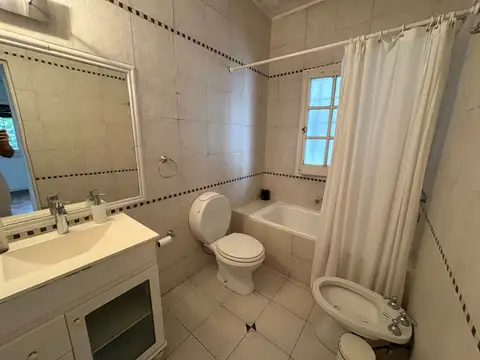 Departamento en Alquiler con 1 cocheras