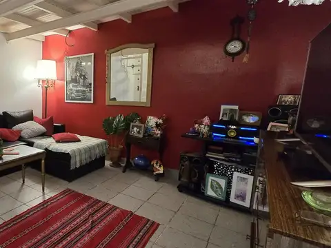 Depto Tipo Casa en Venta en Almagro, USD 110.000
