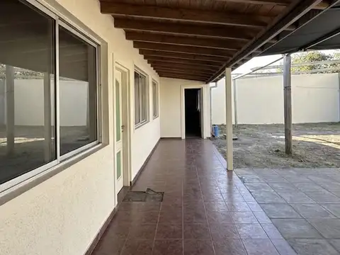 Casa en Venta en Manuel Alberti, USD 158.000