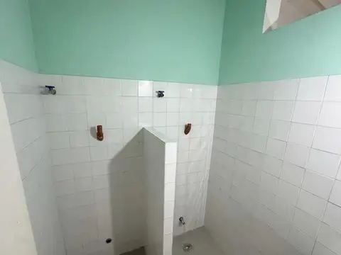Venta de Local (Apto profesional: Consultorio, Jardin) en Manuel Alberti, Provincia de Buenos Aires.