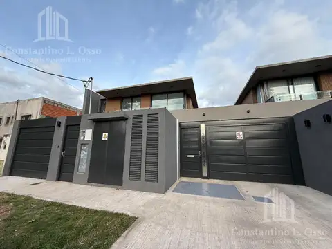 Depto Tipo Casa en Venta de 3 dormitorios