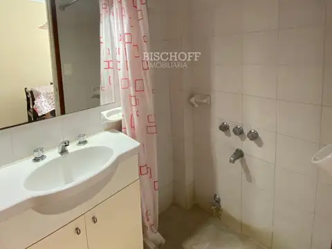 DUPLEX DE 4 AMBIENTES CON COCHERA, A METROS DEL MAR