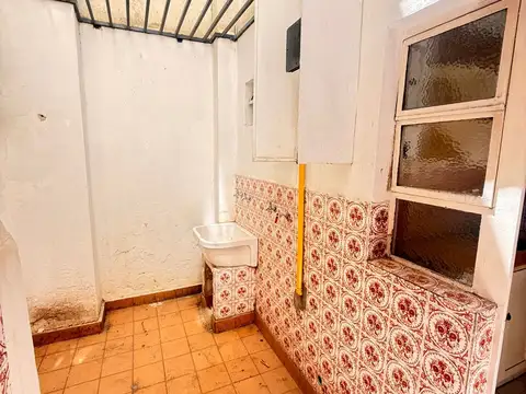 Vende Depto 2 Amb En Villa del Parque  Con Patio