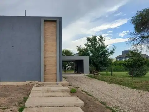 Casa en Valle del Golf a la venta