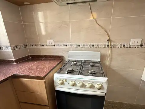 Montevideo 1700, Piso 2