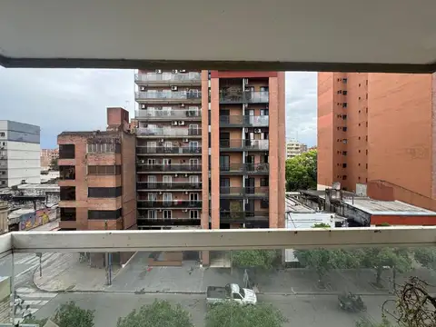 VENTA MONOAMBIENTE  C/BALCON FRENTE BARRIO NORTE