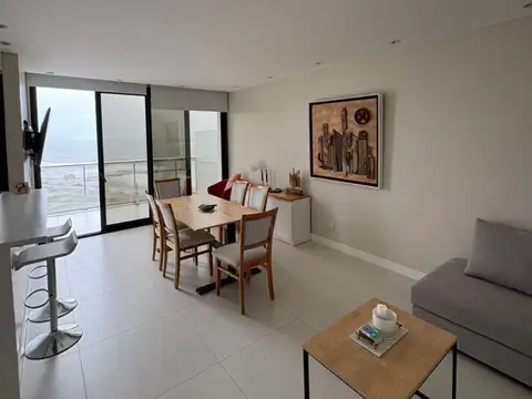 venta de 2 ambientes CON COCHERA Y BAULERA  a la calle con vista plena al mar