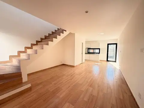 Departamento en barrio Freixas, Pilar - con patio - OPORTUNIDAD