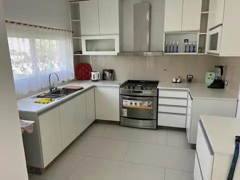 Casa en Venta en Pilar, USD 230.000