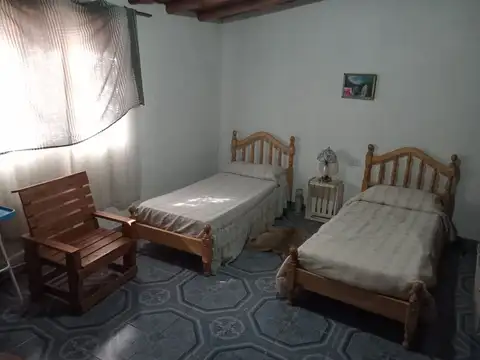 Casa en Alquiler con 1 cochera