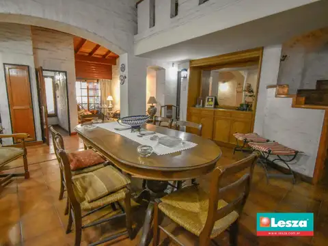 Casa 5 ambientes con 5 baños