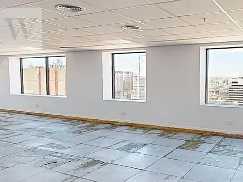 Oficina en Alquiler con 8 cocheras