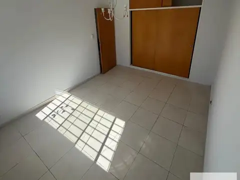 Departamento en alquiler - 2 Dormitorios 3 Baños - Flores