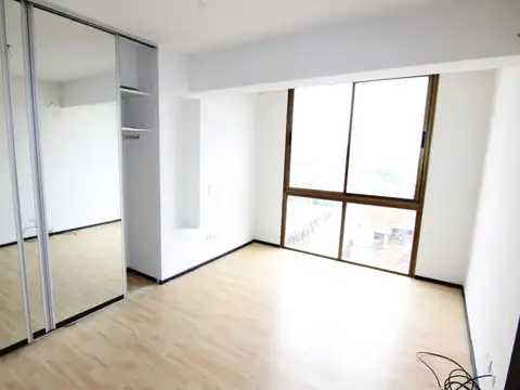Oficina 4 ambientes con 2 baños