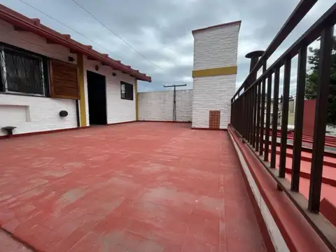 VENTA DE PH 4 AMBIENTES CON QUINCHO Y TERRAZA. 