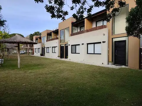 Avenida 4 4600
