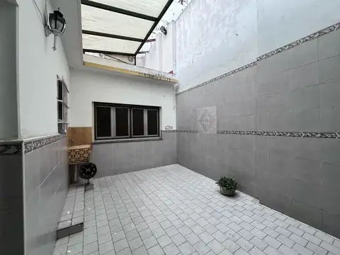 Depto Tipo Casa en Venta 41 años